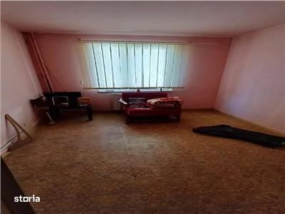 Apartament 3 camere decomandat - zona Astra