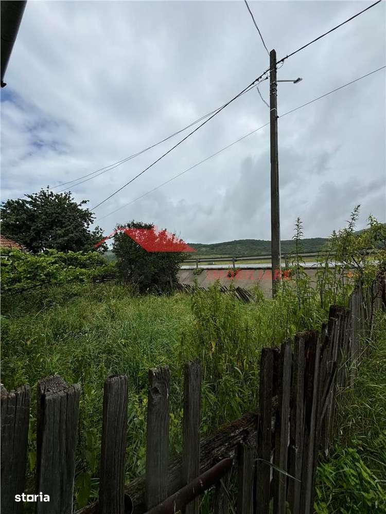 Casa batraneasca cu 33 ari teren, Podirei - Imagine principală: 3/11