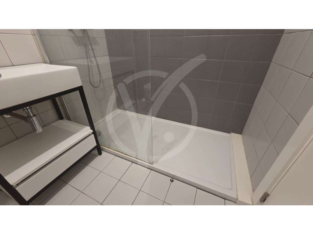 Apartamento T2 à venda na Avenida Santos Graça - Póvoa de Varzim-9