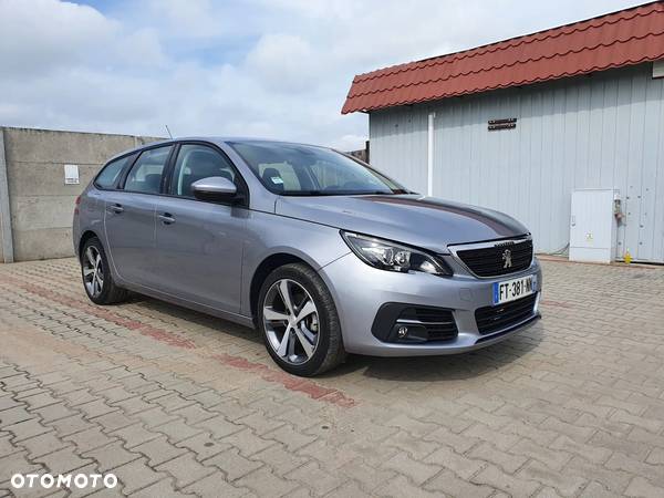 Peugeot 308 1.2 PureTech GPF Allure S&S - 4