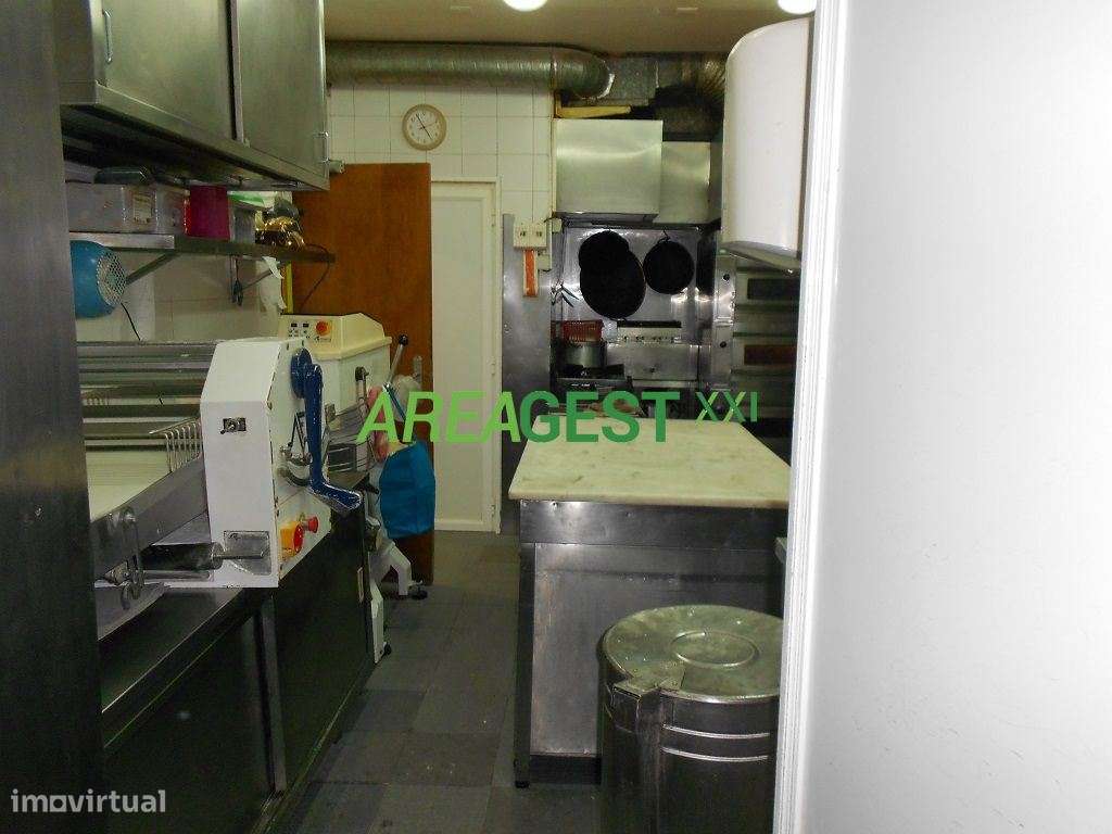 Loja para venda com rendimento, em Santa Iria da Azóia, Loures-12