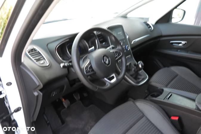 Renault Scenic TCe 140 GPF INTENS - 24