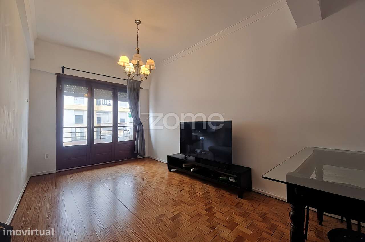 T2 Póvoa de Santo Adrião próximo a comércio, transportes e escolas - Grande imagem: 2/16