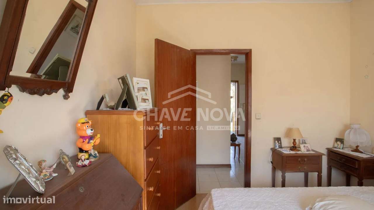 Moradia V4 , em Santo Isidoro – Marco de Canaveses-8