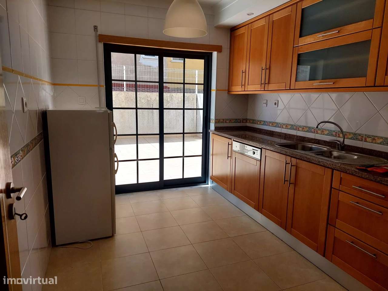 T1 com excelente terraço no Lavradio, Barreiro - Grande imagem: 1/12