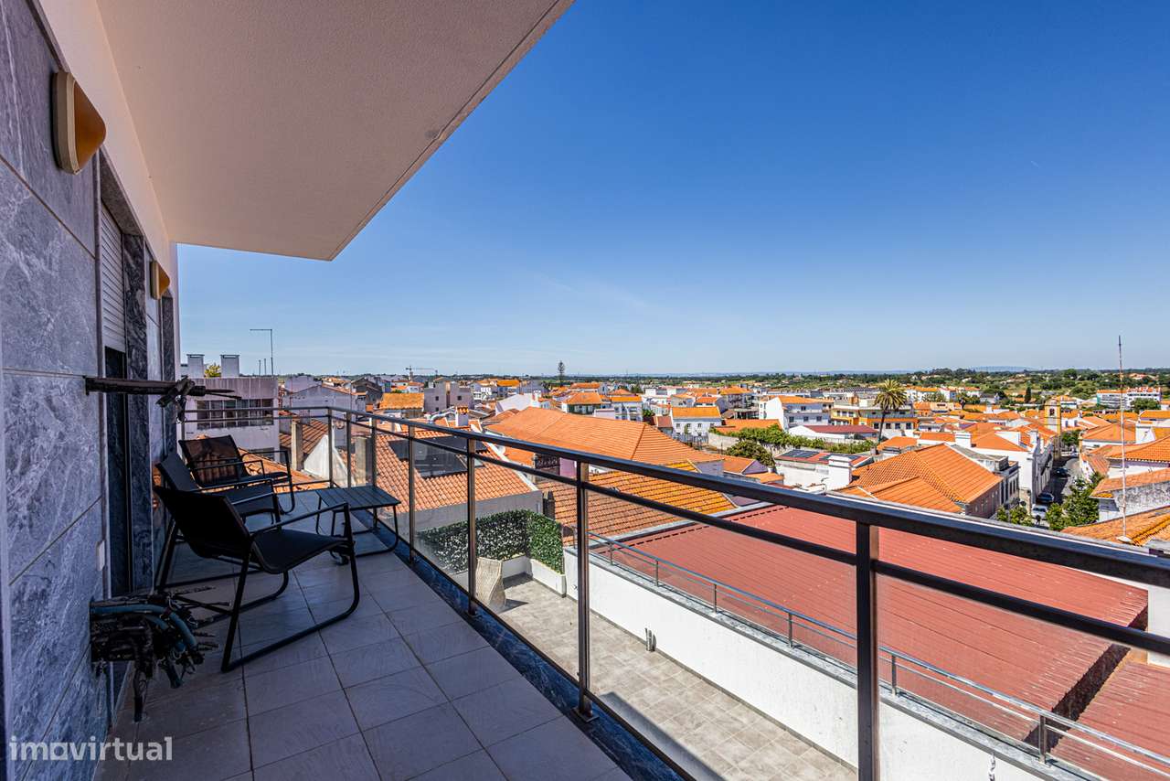 Apartamento T3 de Excelência no Centro do Cartaxo-14