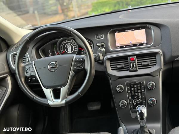 Volvo V40 Cross Country D2 Geartronic - 21