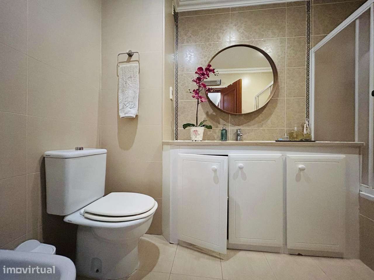 Excelente T3  com áreas generosas  suite e varandas - Montijo-8