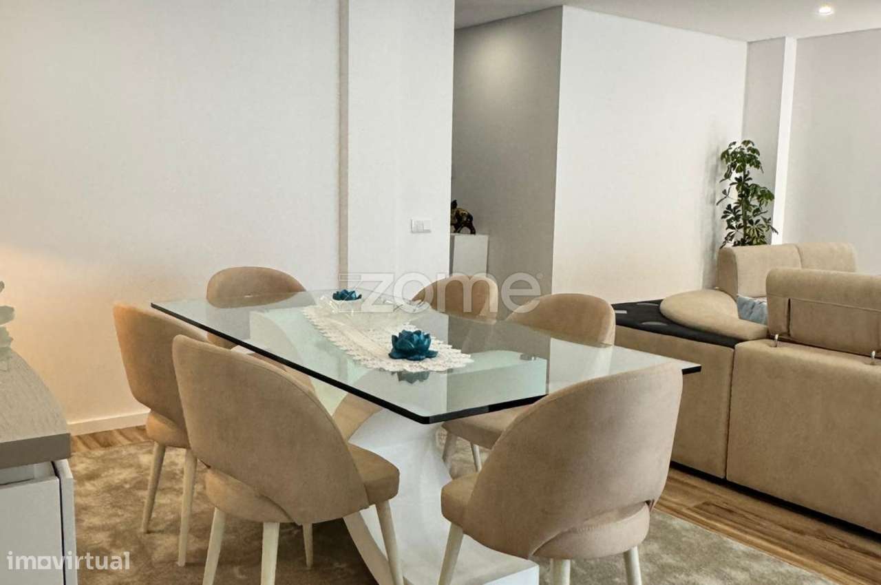 Moradia T4 Semi-Nova c/ Terraço - Jardim em Cacia, Aveiro - Grande imagem: 5/29