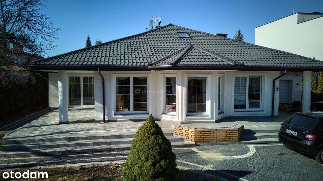 Dom w bardzo atrakcyjnej lokalizacji w Łomiankach! - Pełny obrazek: 4/19