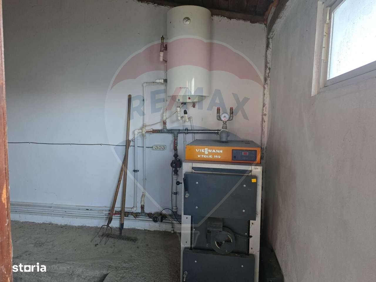 De vanzare casa solida cu teren generos si acces facil Lespezi Bacau-8