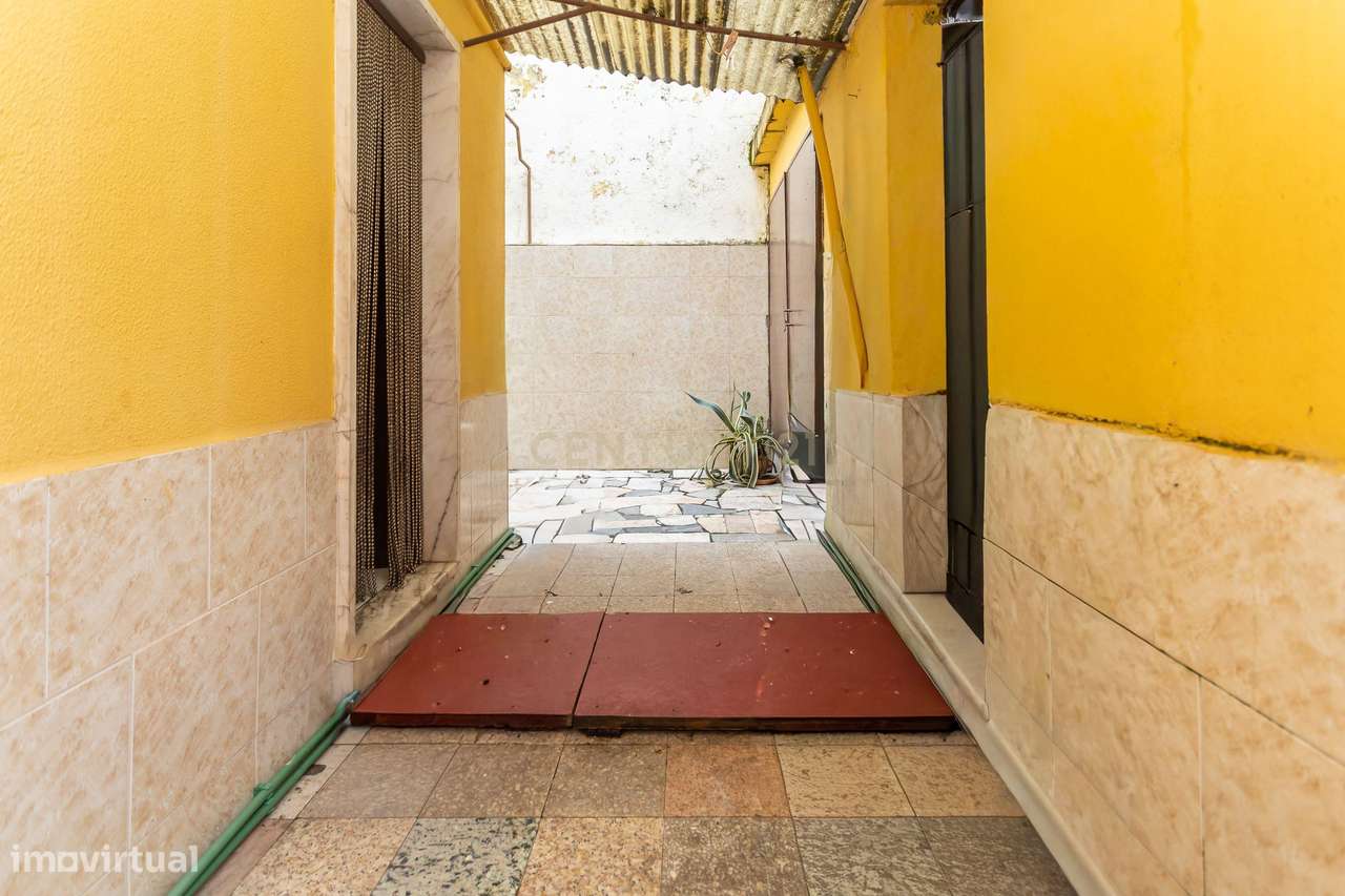 Oportunidade unica...  três assoalhadas e sótão!-5