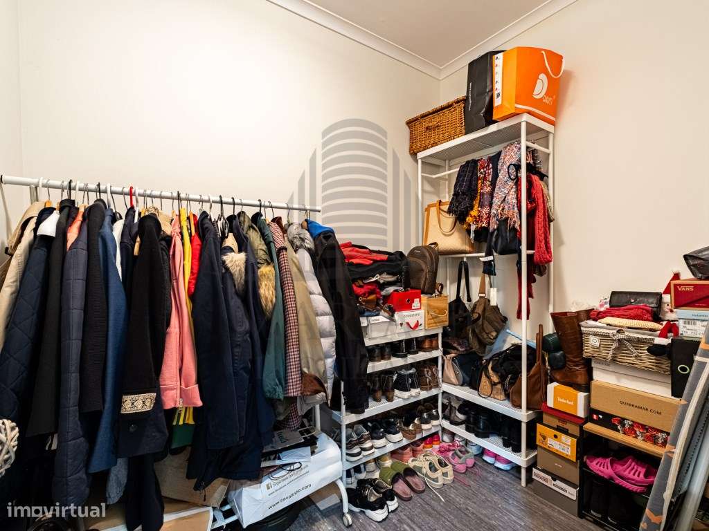 Apartamento T4+1 Duplex em Excelente Estado - Localização Central-22