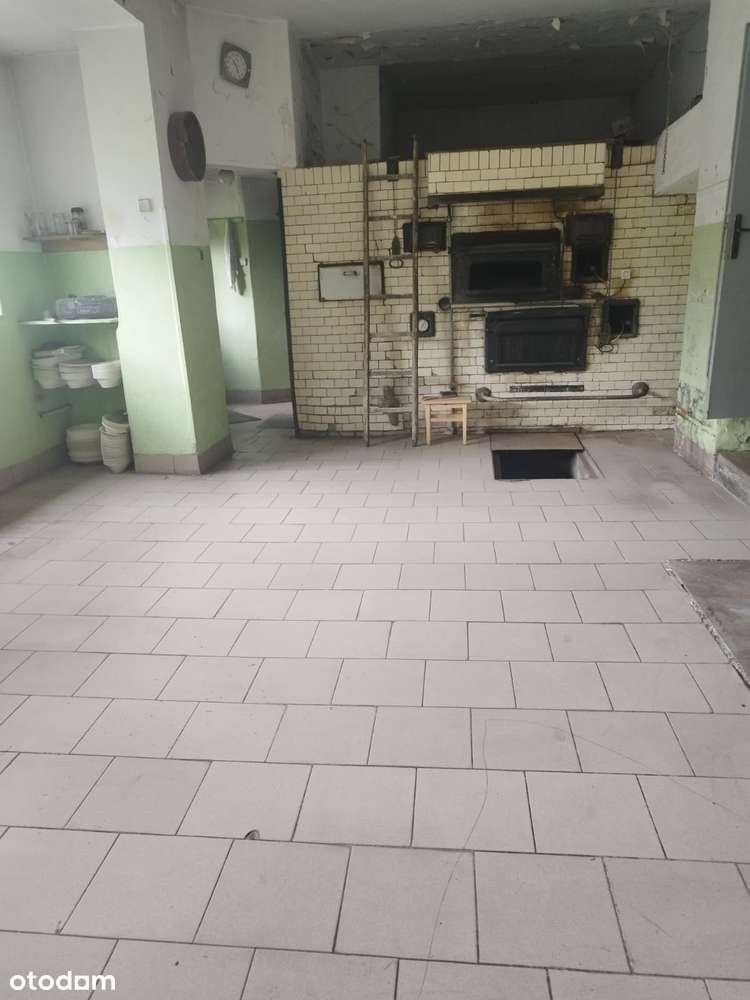 Atrakcyjny inwestycyjnie + powierzchnie handlowe!-18