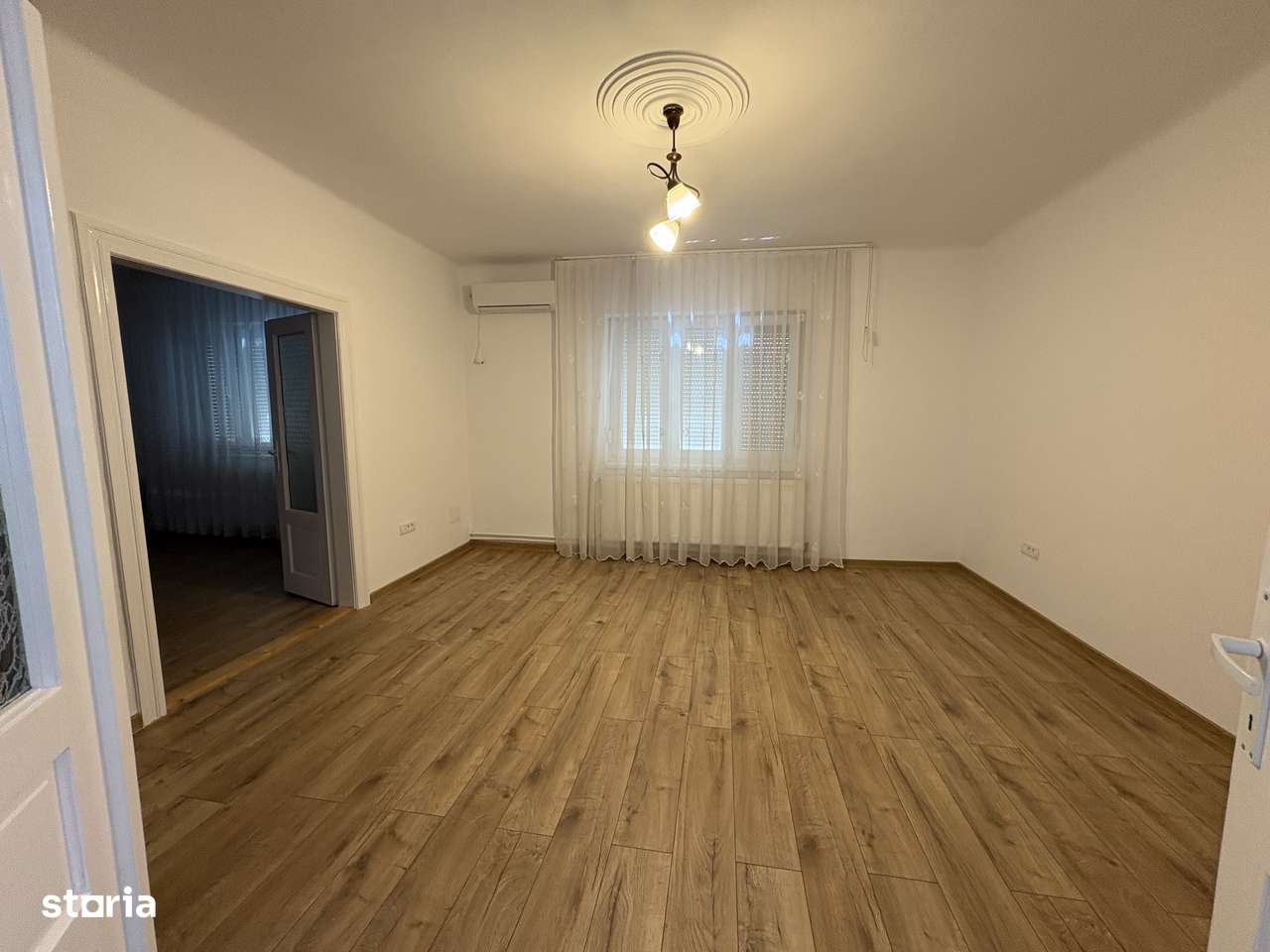 Casa 4 camere ,str Poienitei ,zona Decebal - Imagine principală: 4/13