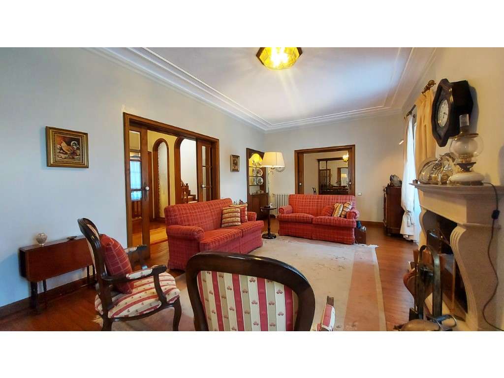 Moradia T4 com piscina e extenso jardim, em Gavião - Vila Nova de F... - Grande imagem: 5/60