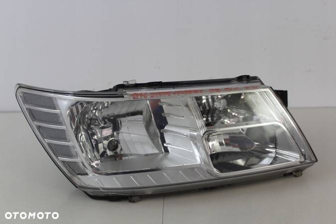 LAMPA PRAWY PRZÓD PRZEDNIA DODGE YOURNEJ 08-10R - 1