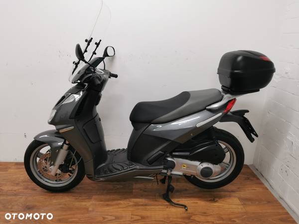 Aprilia Sportcity - 8