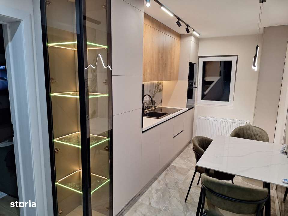 Apartament de 3 camere, decomandat, 60 mp., zona Stefan Cel Mare. - Imagine principală: 3/11