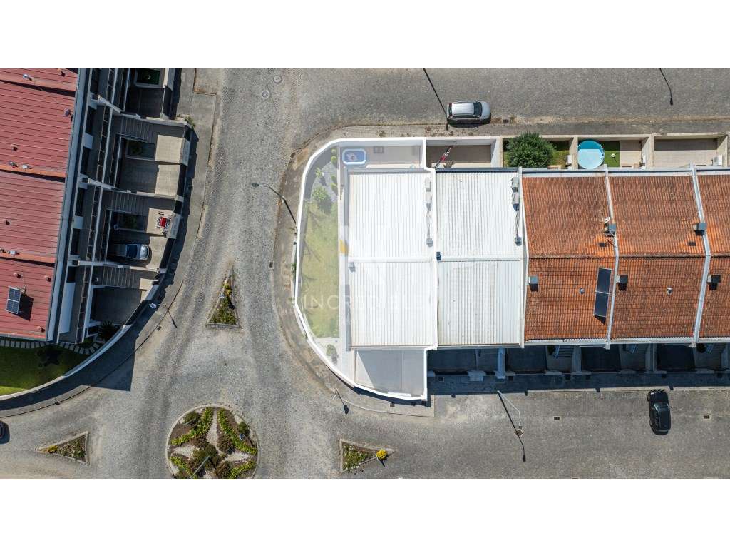 MORADIA T3 SEMI-NOVA EM GAVETO - MERELIM, BRAGA-35