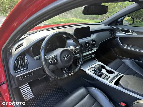 Kia Stinger 3.3 T-GDI V6 GT AWD - 13