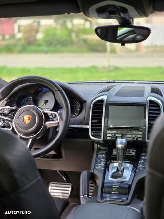 Porsche Cayenne S Hybrid Tiptronic S - 15