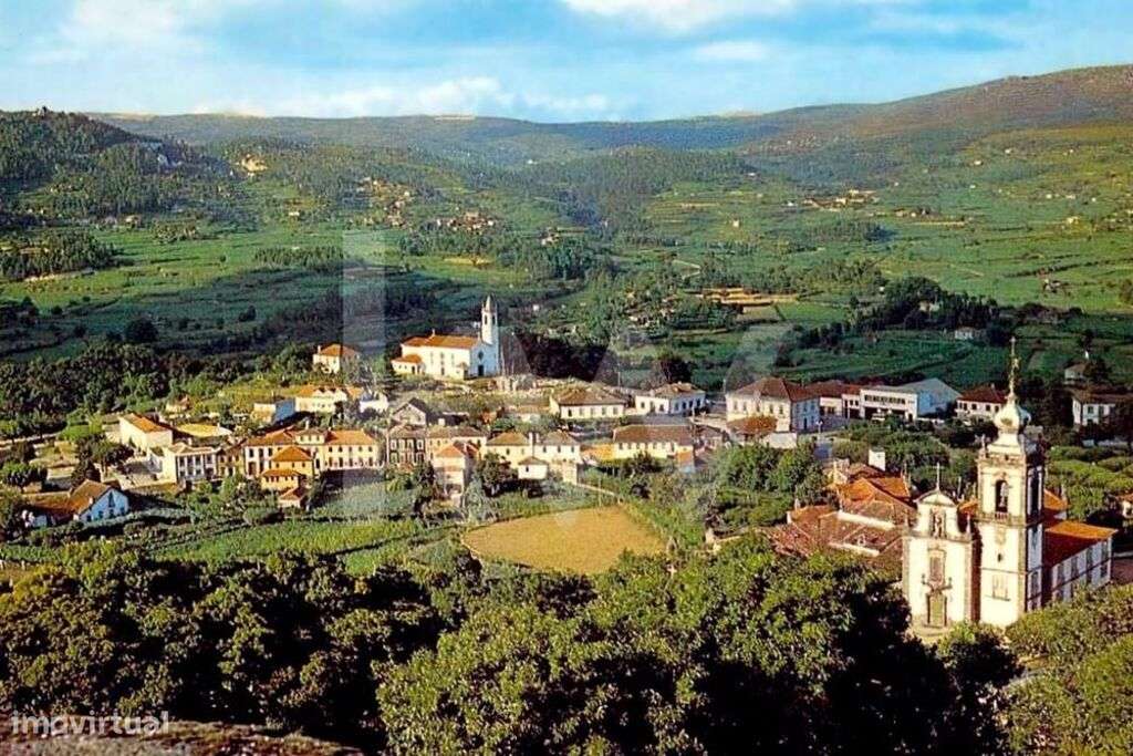 Terreno plano com PIP para construção com cerca de 2.000m2 e ruínas. - Grande imagem: 4/5