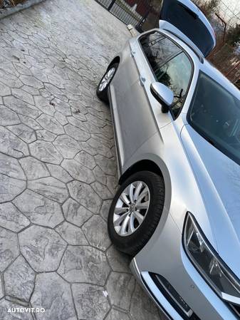 Volkswagen Passat Variant 2.0 TDI (BlueMotion Technology) Comfortline - 21