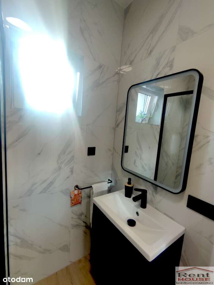 Całkowicie wykończony nowy bliźniak z garażem-6