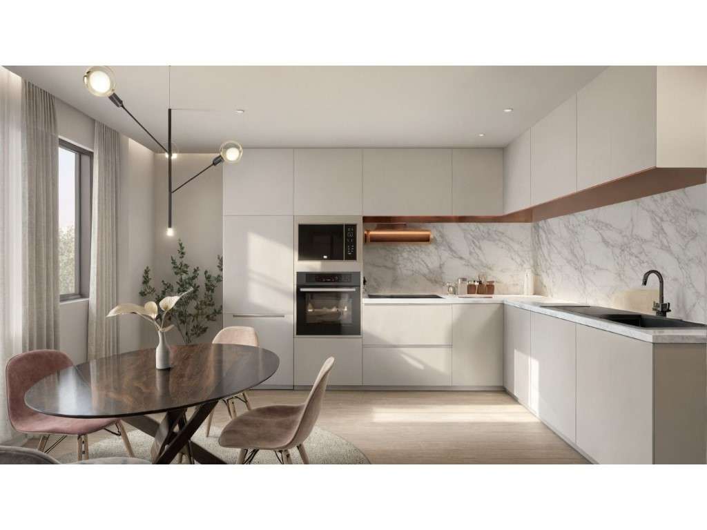 Prédio para Reconstrução de 4 Apartamentos T1 - Com Licença Paga-14