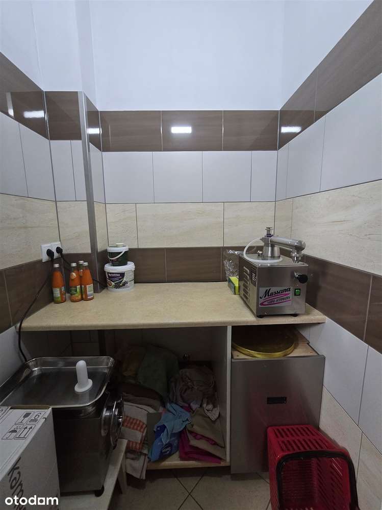 Kompletnie wyposażony, prosperujący zakład cukierniczy-8