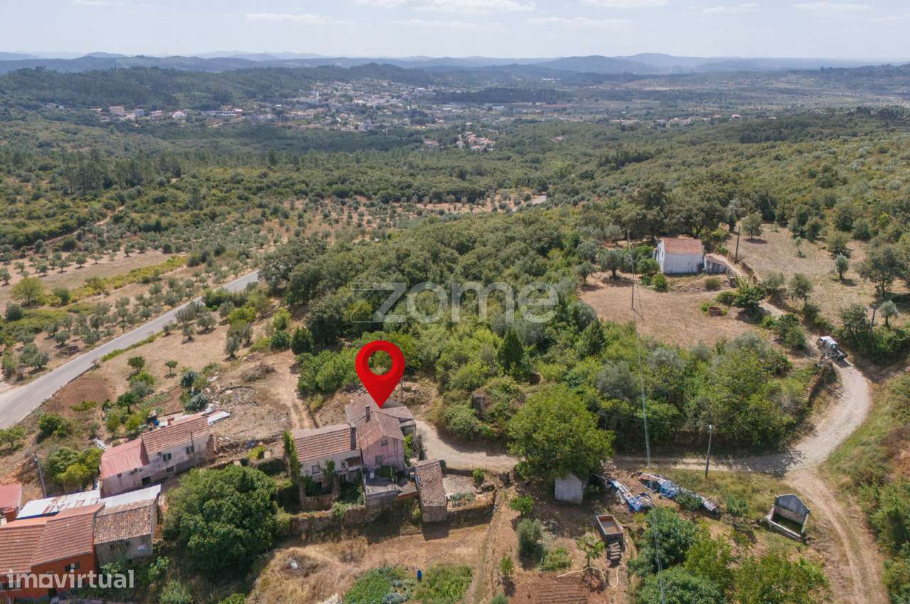 Moradia T2+2 | Garagem | Alvaiázere | Ao abrigo do Simplex-32