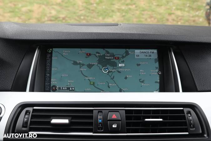 BMW Seria 5 520d xDrive Touring Aut. Luxury Line - 28