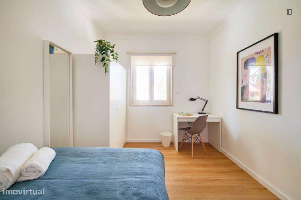 Quarto - localizado em Benfica Lisbon - Grande imagem: 3/24