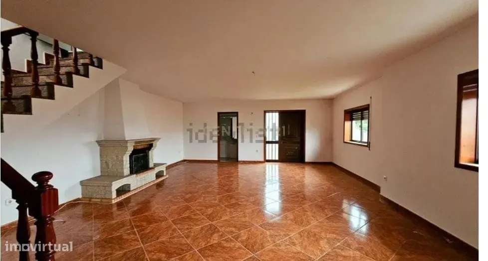 Moradia T3 unifamiliar e armazém em Tagilde e Vizela - Grande imagem: 3/17