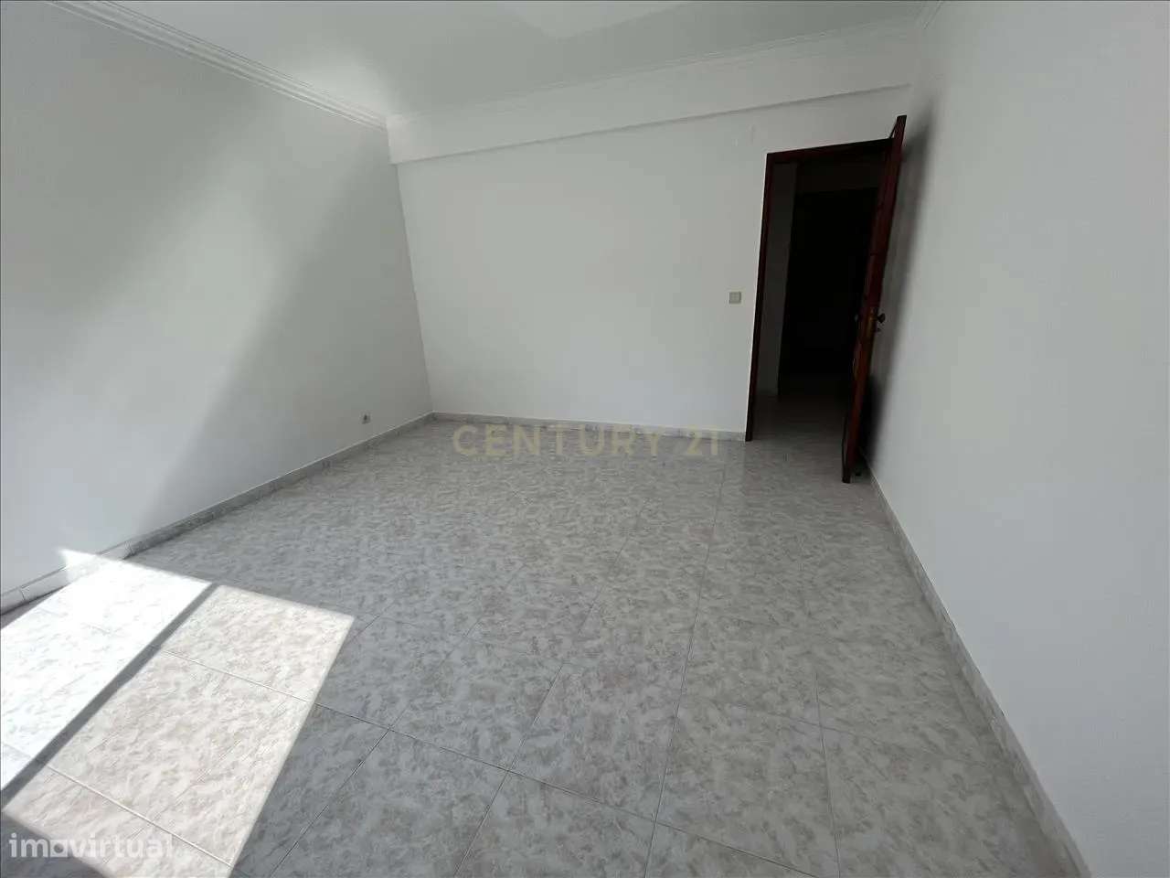 Apartamento T2 - Agualva - Grande imagem: 4/16