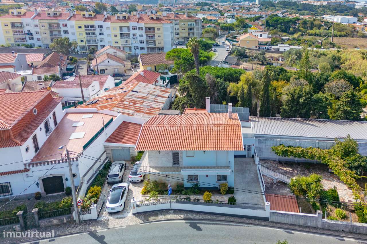 Moradia T3 com Terreno de 3.100 m² em Algueirão-Mem Martins | Sintra - Grande imagem: 2/45