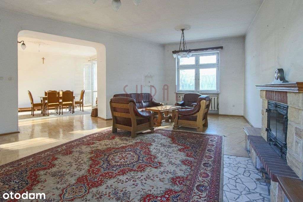 przy Placu Henkla/klimat/kamienica z lat 30.-3