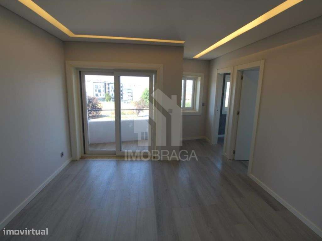 Venda Apartamento T3 Remodelado, em Ermesinde (Valongo) - Grande imagem: 4/30