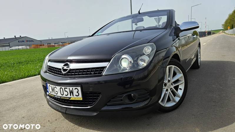 Opel Astra TwinTop 2.0 T Cosmo - 1