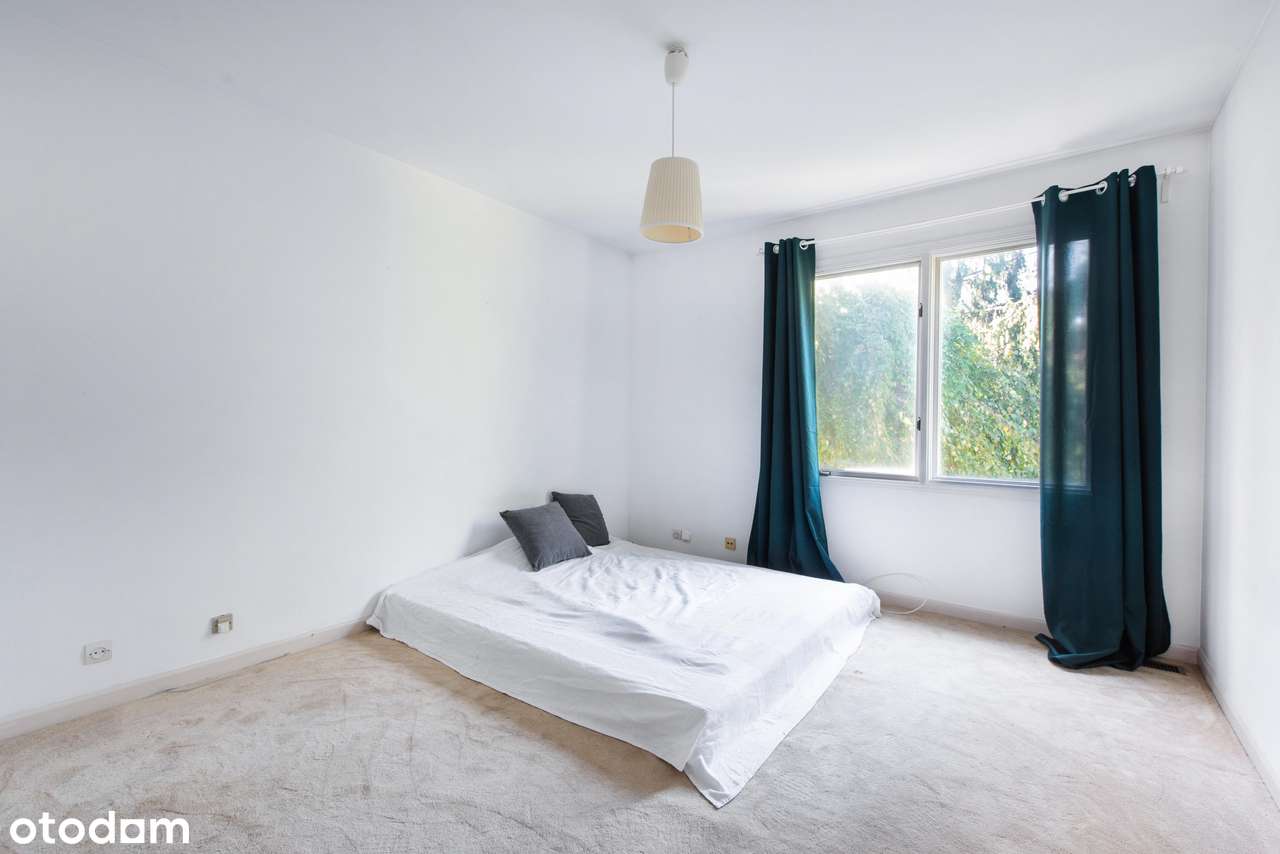 Dom w Piasecznie na osiedlu z basenem-7