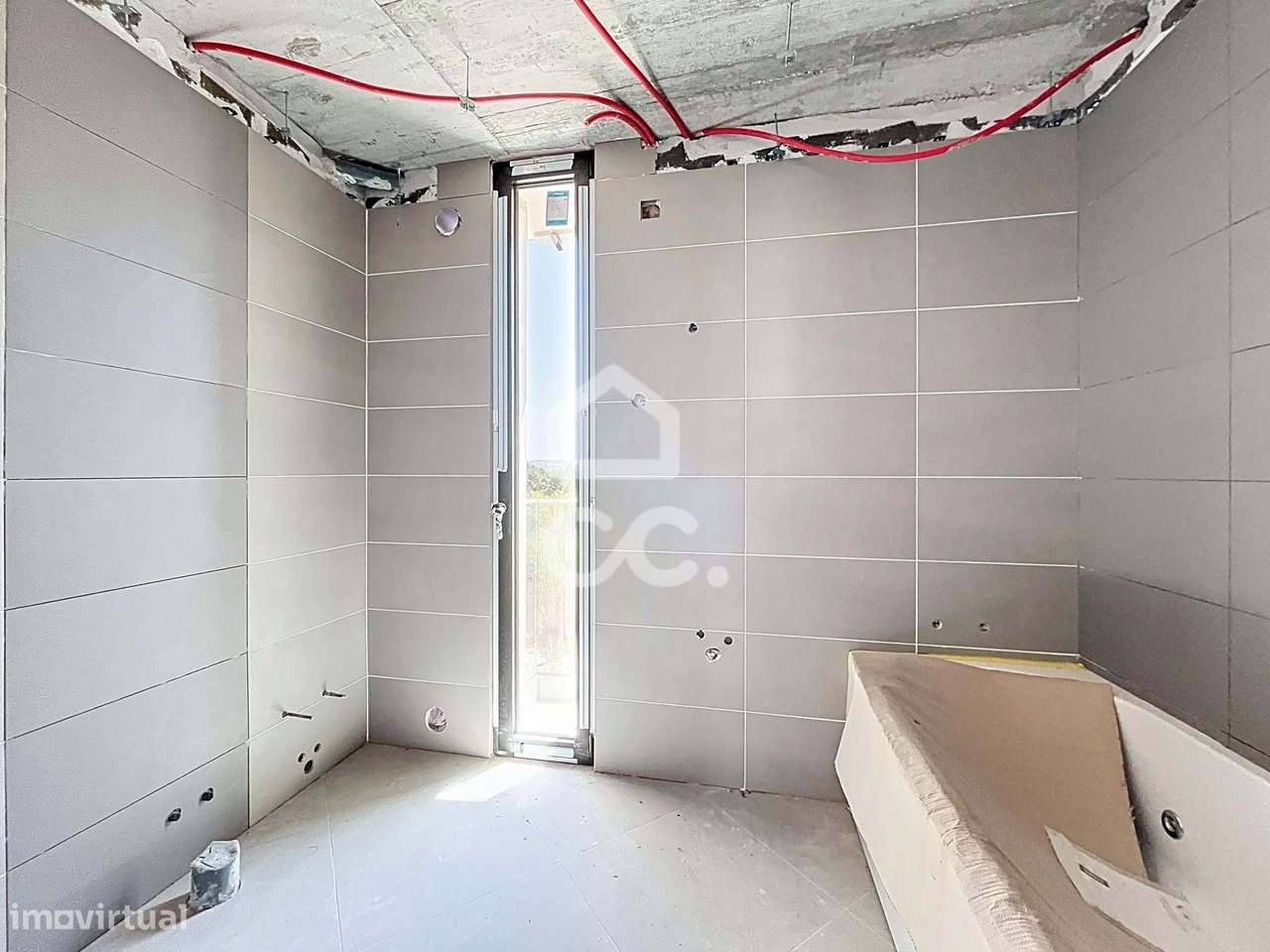 Apartamento T2 ao nível do 2º andar,  Nazaré - Grande imagem: 3/28