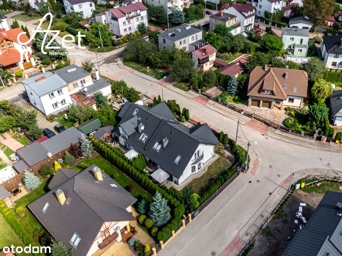 Rodzinny bliźniak z ogrodem – wysoki standard-1