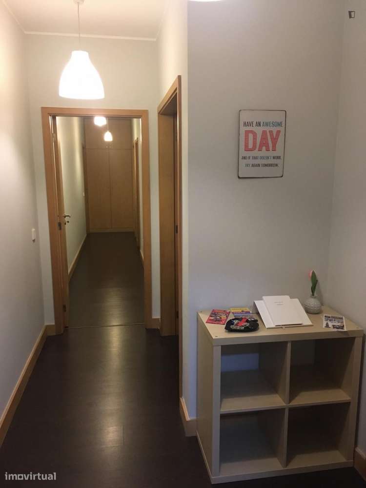 Apartamento com 2 quartos - localizado em Sé Porto - Grande imagem: 2/10