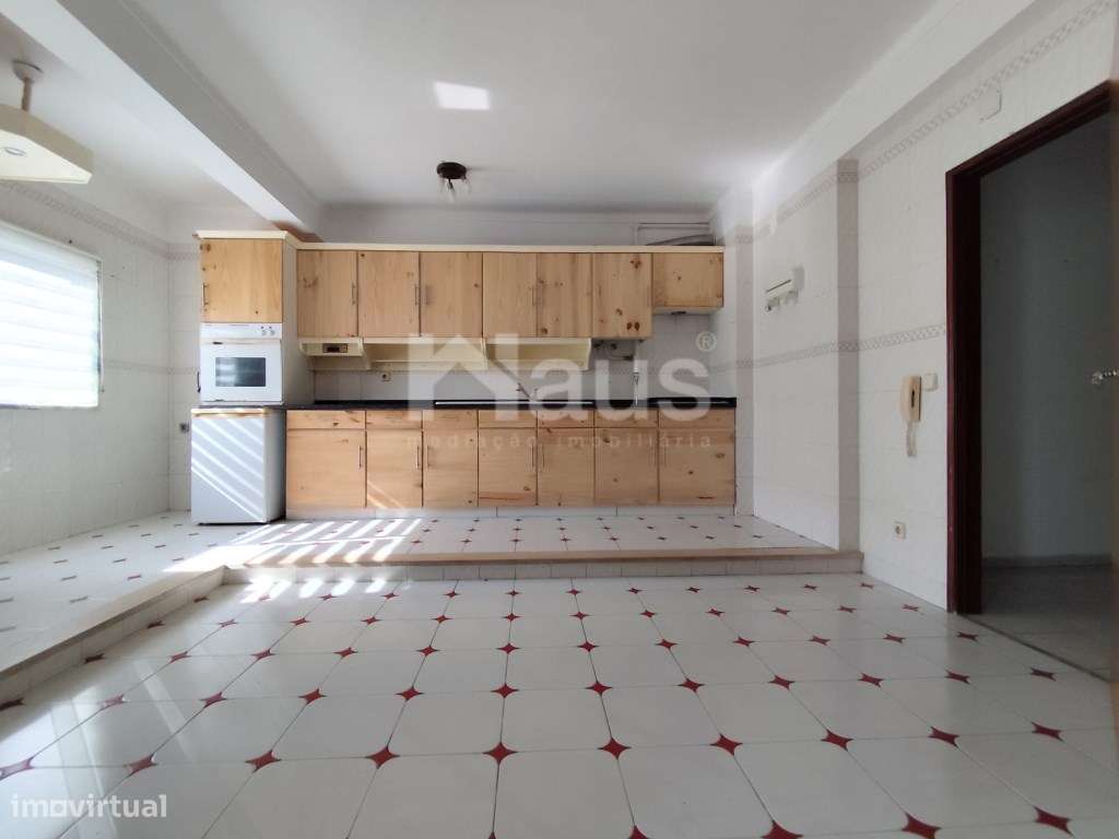 T3 com arrecadação e varanda - Grande imagem: 2/17