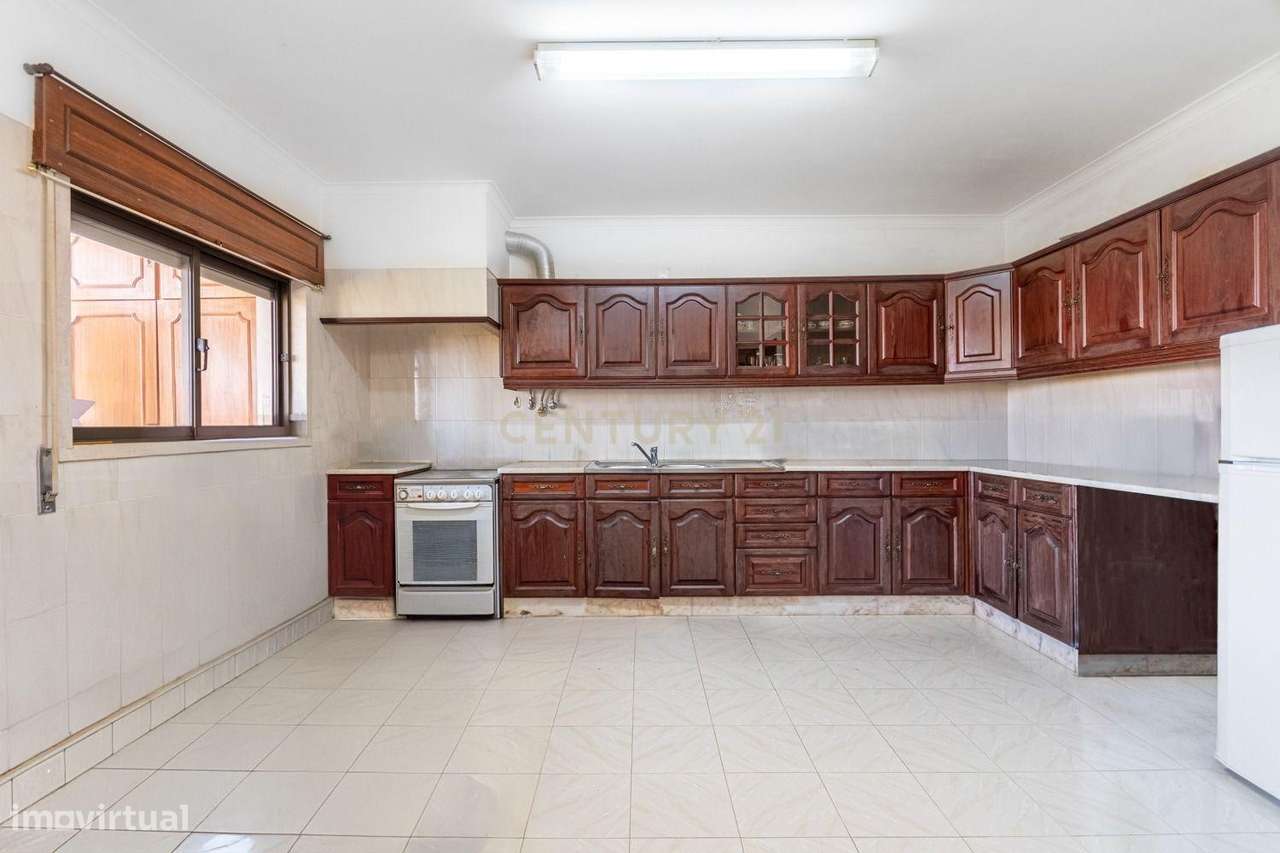 Moradia T3 em São Pedro do Estoril - Mobilado ou Não. - Grande imagem: 5/32