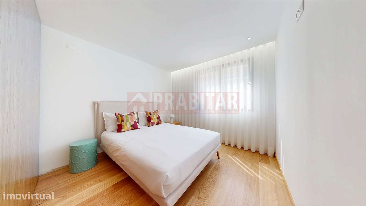 APARTAMENTO T4 DUPLEX NOVO COM TERRAÇO NA COBERTURA À SOLUM - CEDRO RE-14