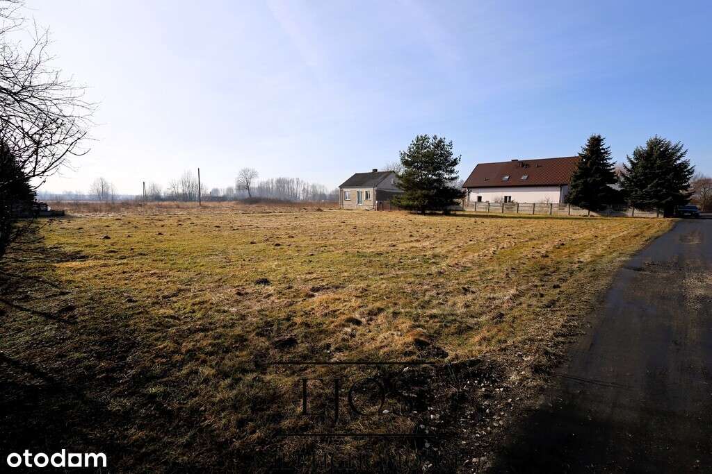 Piękna działka budowlana na: dom dwa domy bliźniak-1