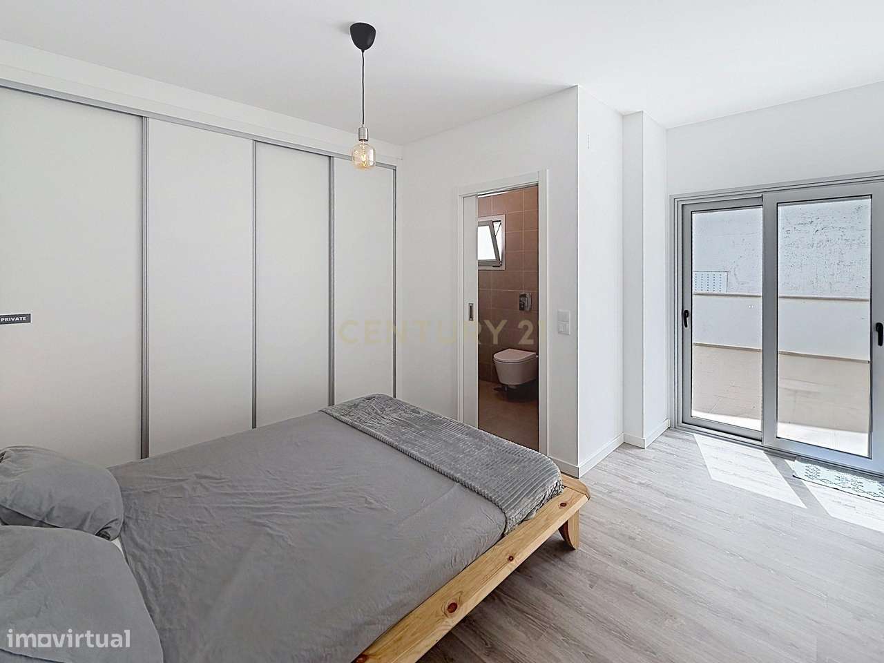 Apartamento T2 em Nazaré, Leiria - Oportunidade Única!-24