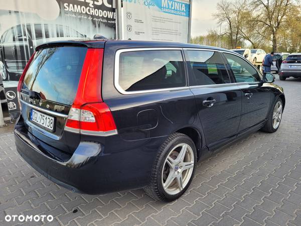 Volvo V70 D3 Summum - 4